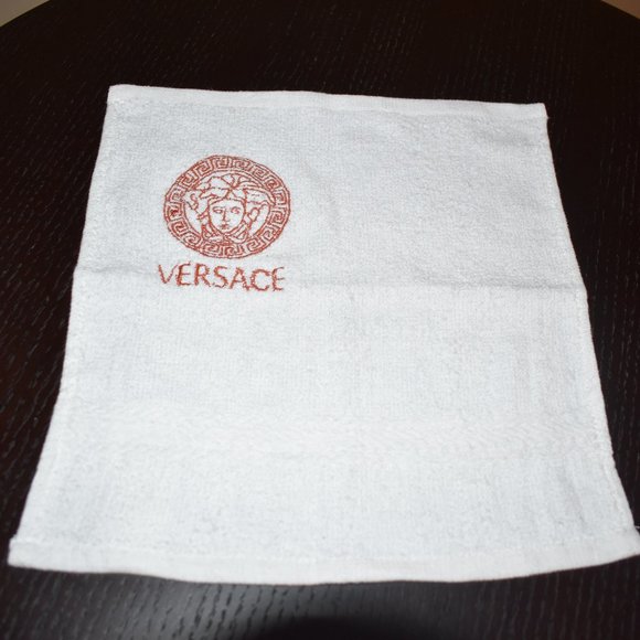 ** CUSTOM** FACE TOWELS OR MAKEUP REMOVER - Picture 1 of 2
